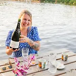 Hoteldebootel 's-hertogenbosch Met Prive Sauna Holiday home