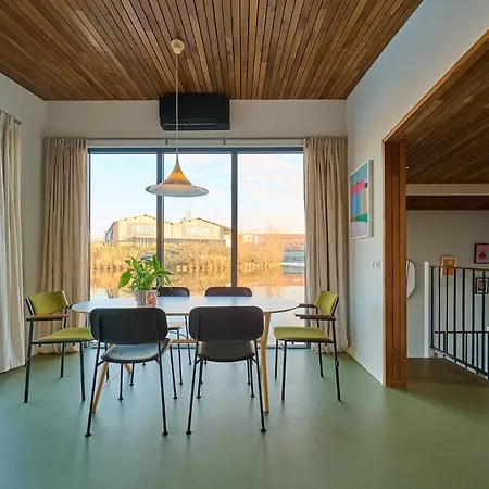 Holiday home Hoteldebootel 's-hertogenbosch Met Prive Sauna *
