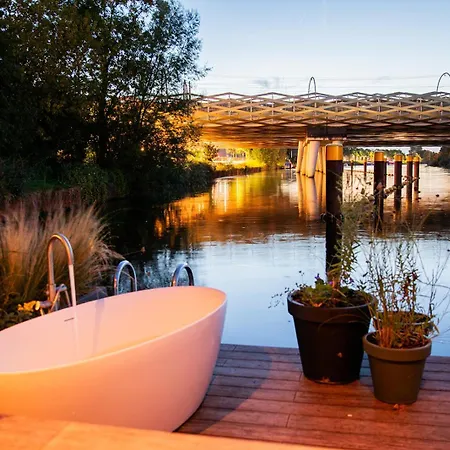 Hoteldebootel 's-hertogenbosch Met Prive Sauna * Ден Бош